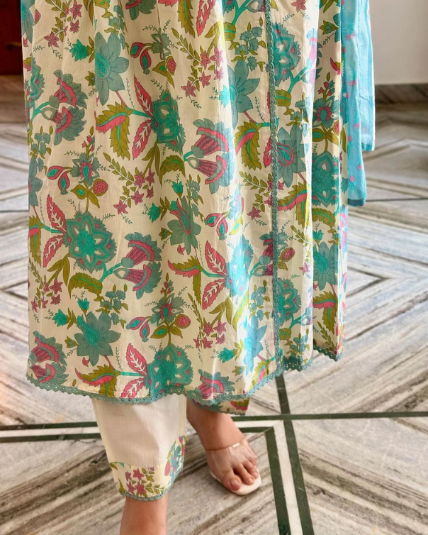 KURTA PANT DUPATTA SET